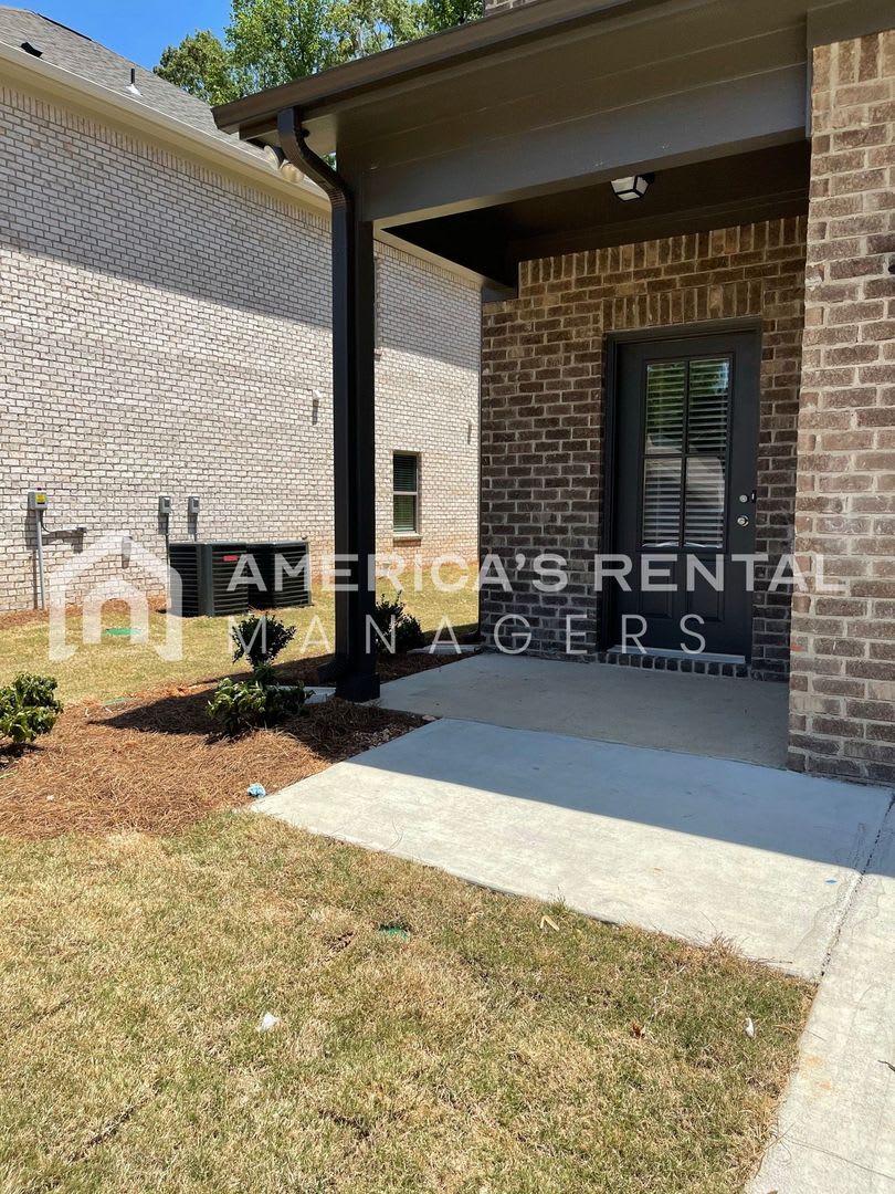 Home for Rent in St James Subdivision in Pinson, AL!!! Available Now! – photo 4