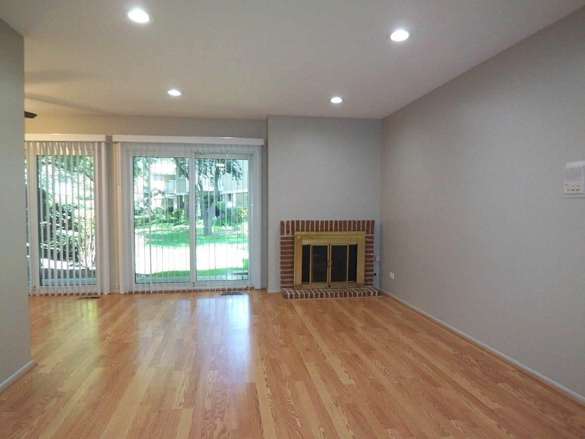 1546 Williamsburg Drive – photo 2