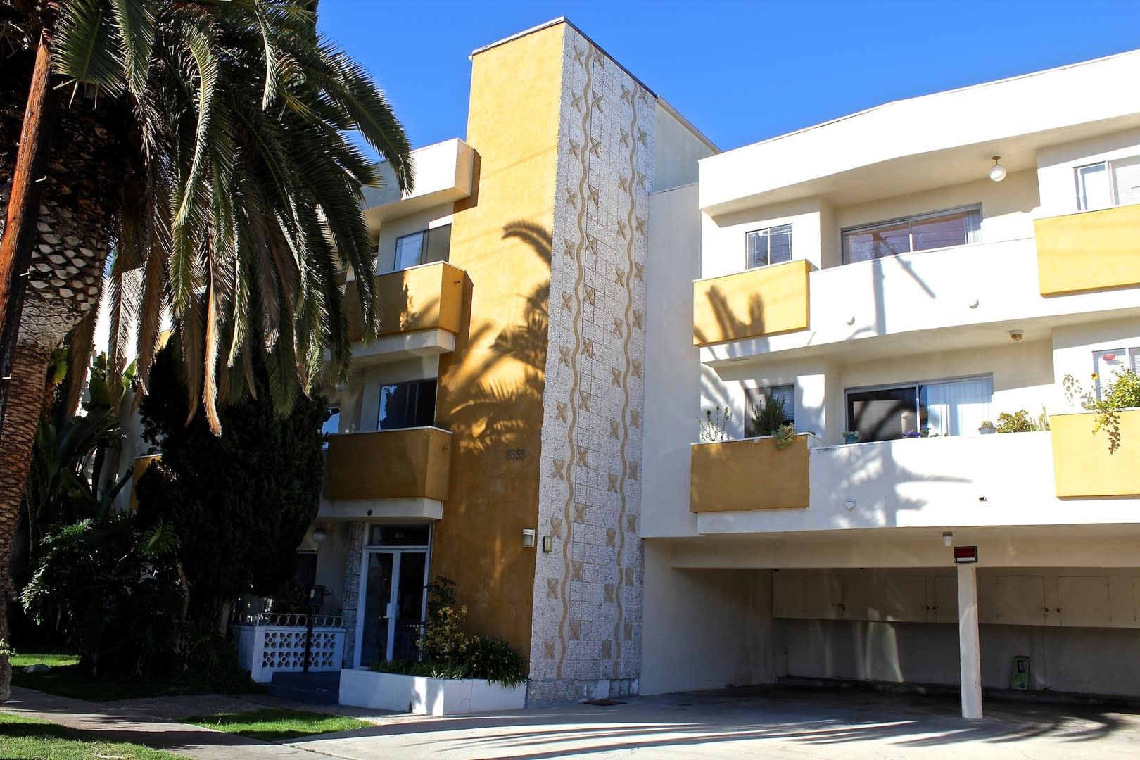 SM – photo 1