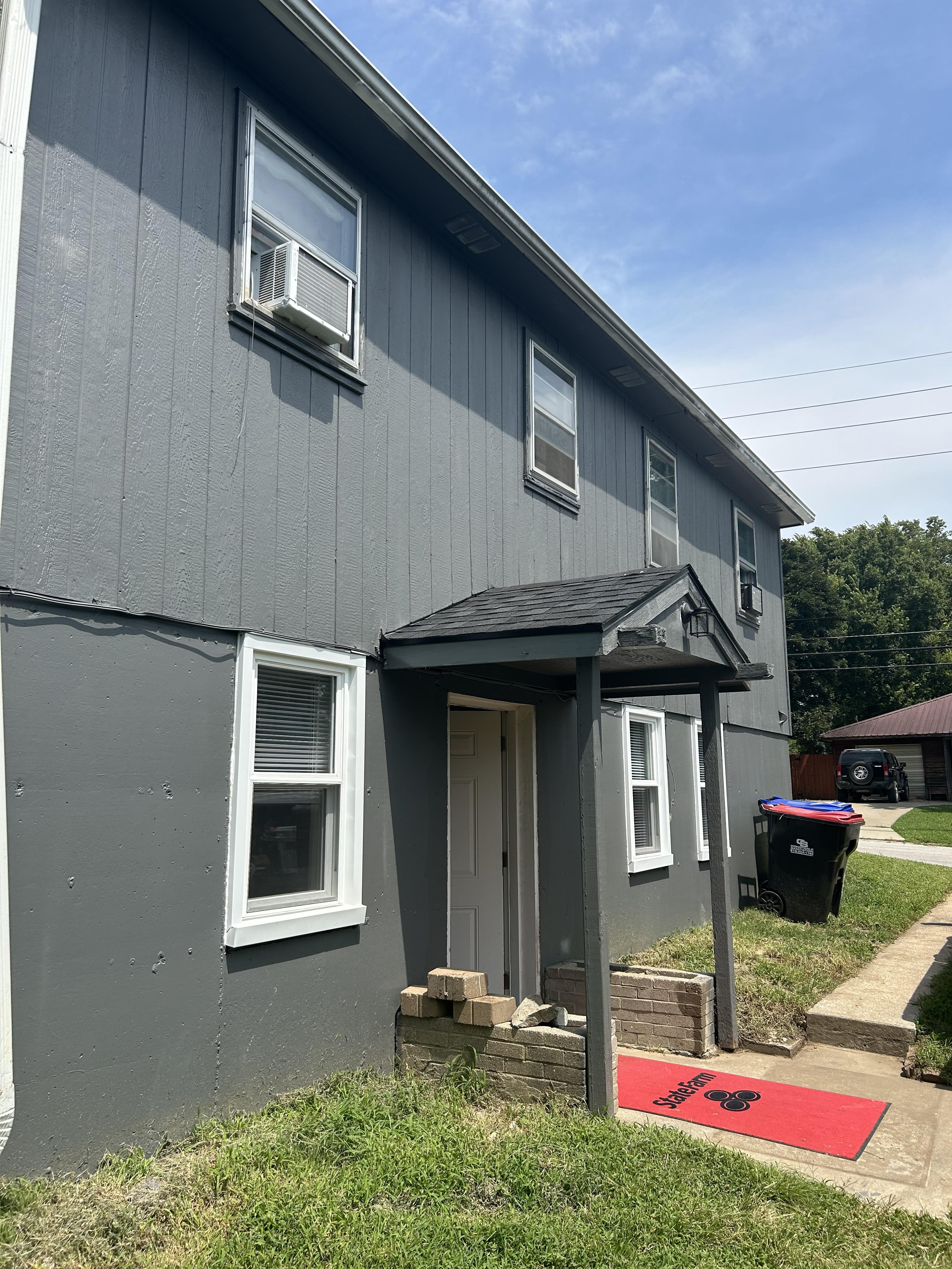 300 Zoll St – photo 3