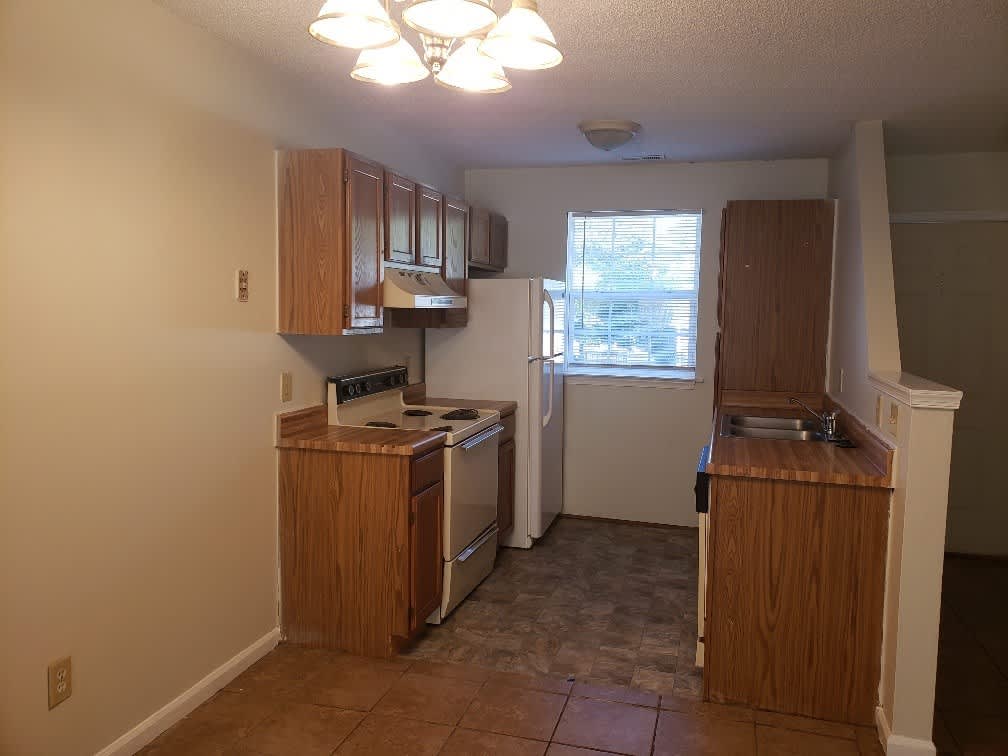 Ranch-style 2BD/2BA townhome in quiet neighborhood in Garner! – photo 2
