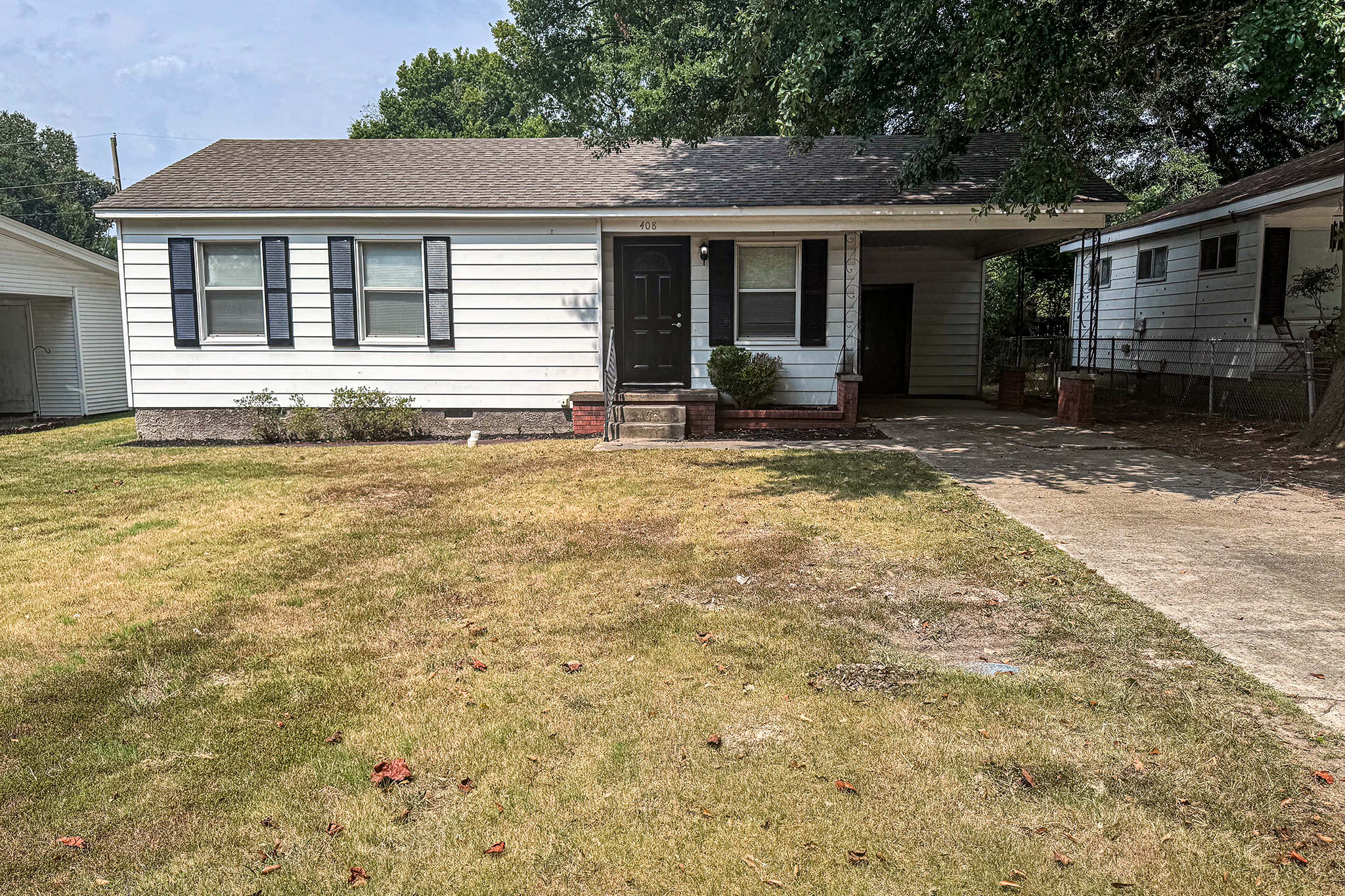 408 Troutt – photo 1