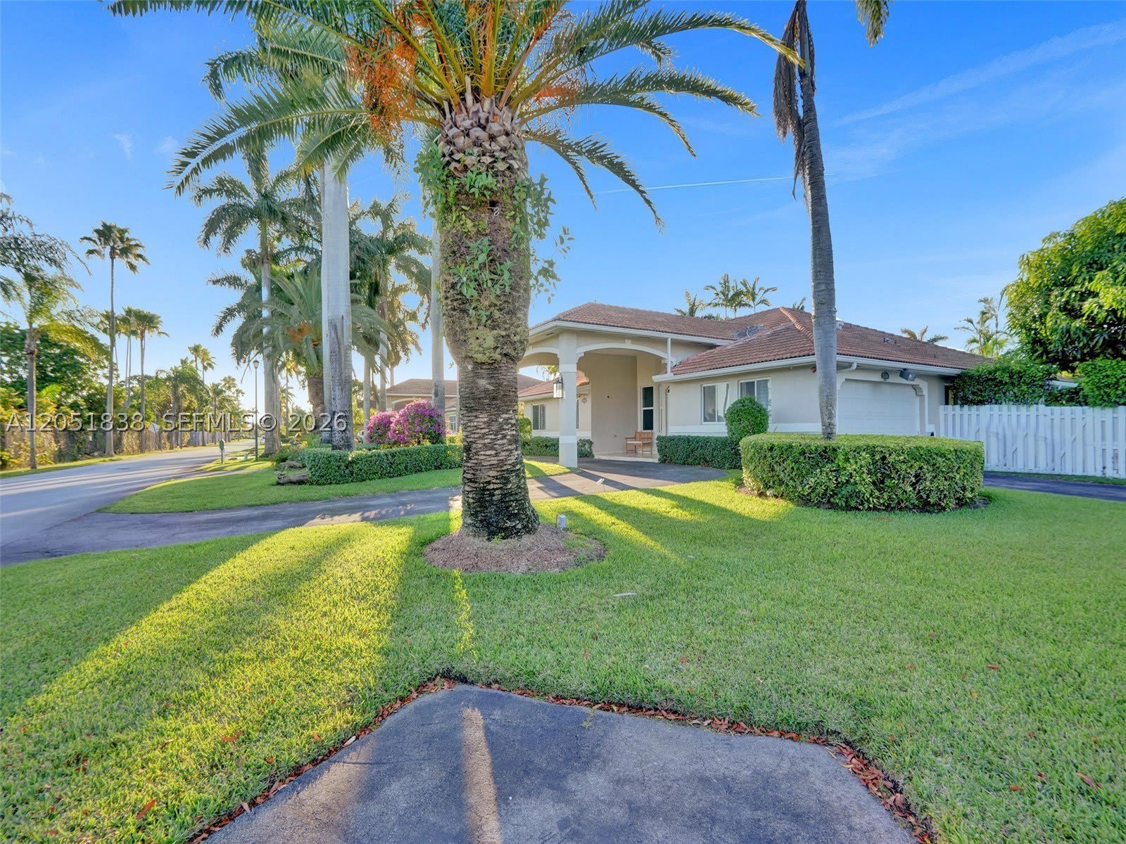 12401 SW 77th St – photo 2