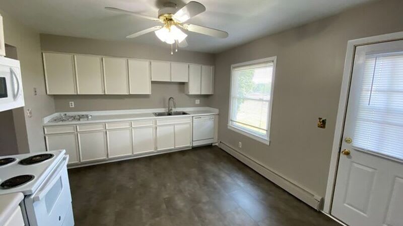 8551 Elm St – photo 1