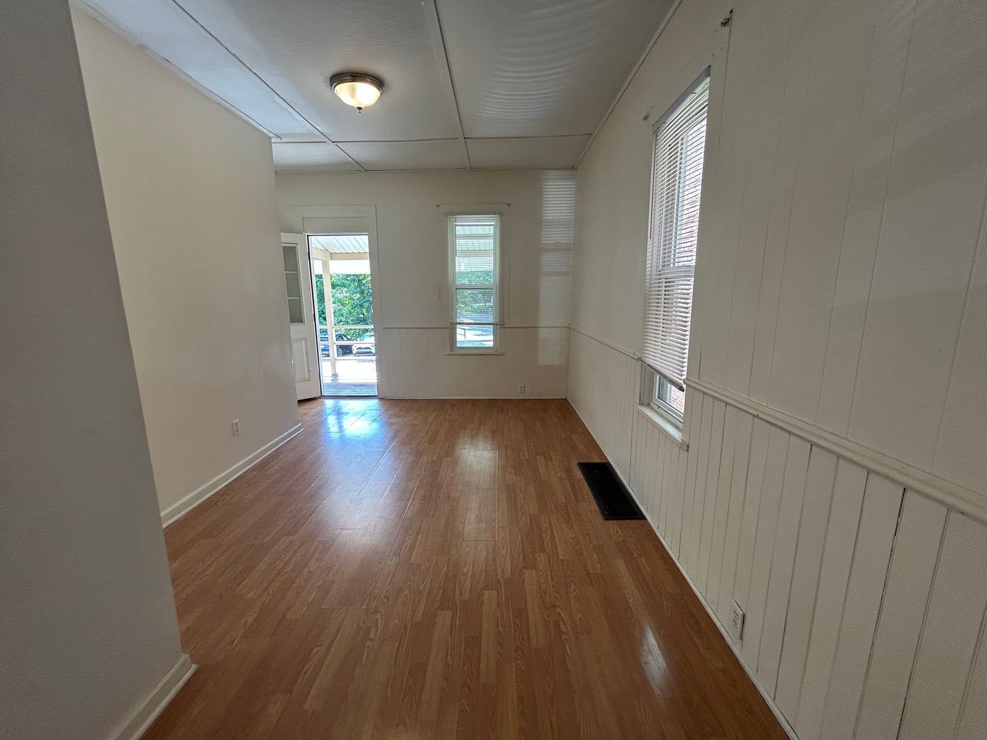 Charming Three Bedroom House In Grove City – photo 5