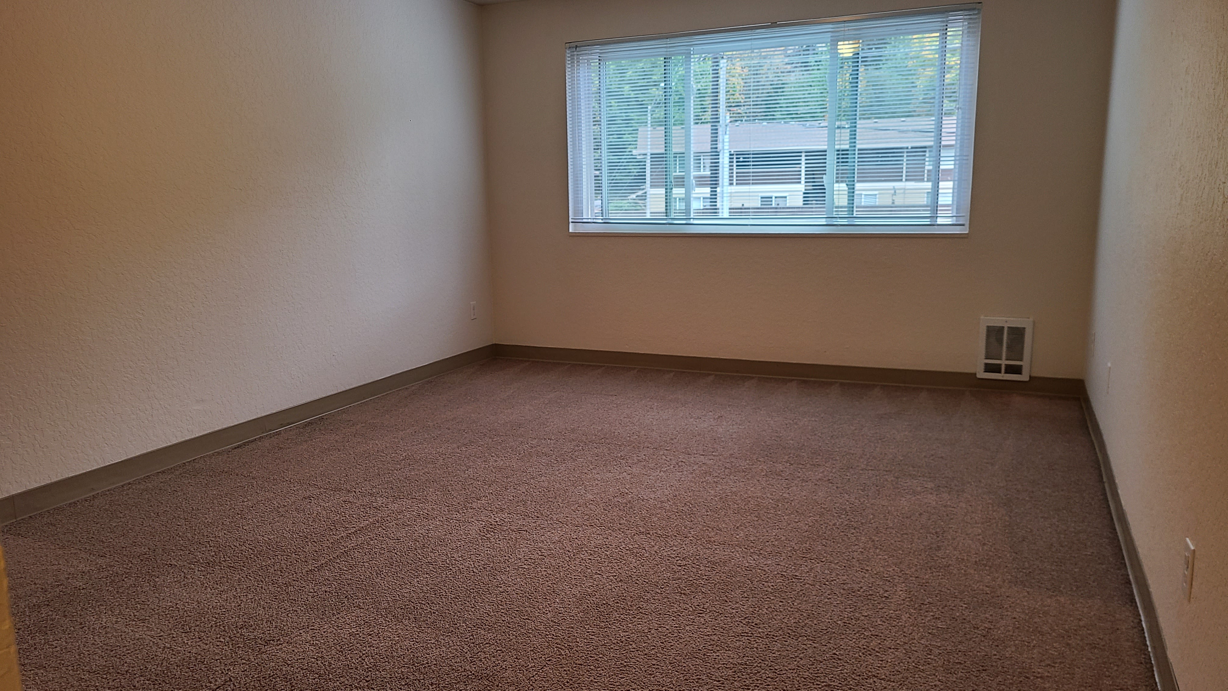 1625 Kent Des Moines Road – photo 1