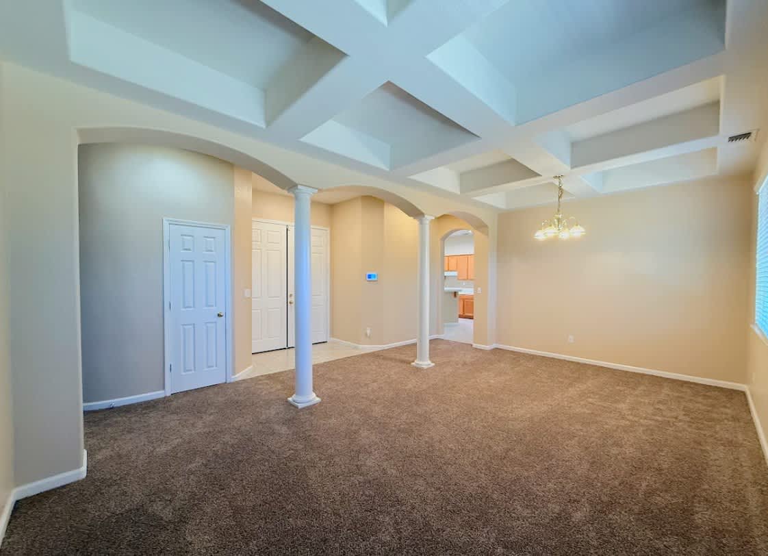 405 Hearst Dr – photo 2