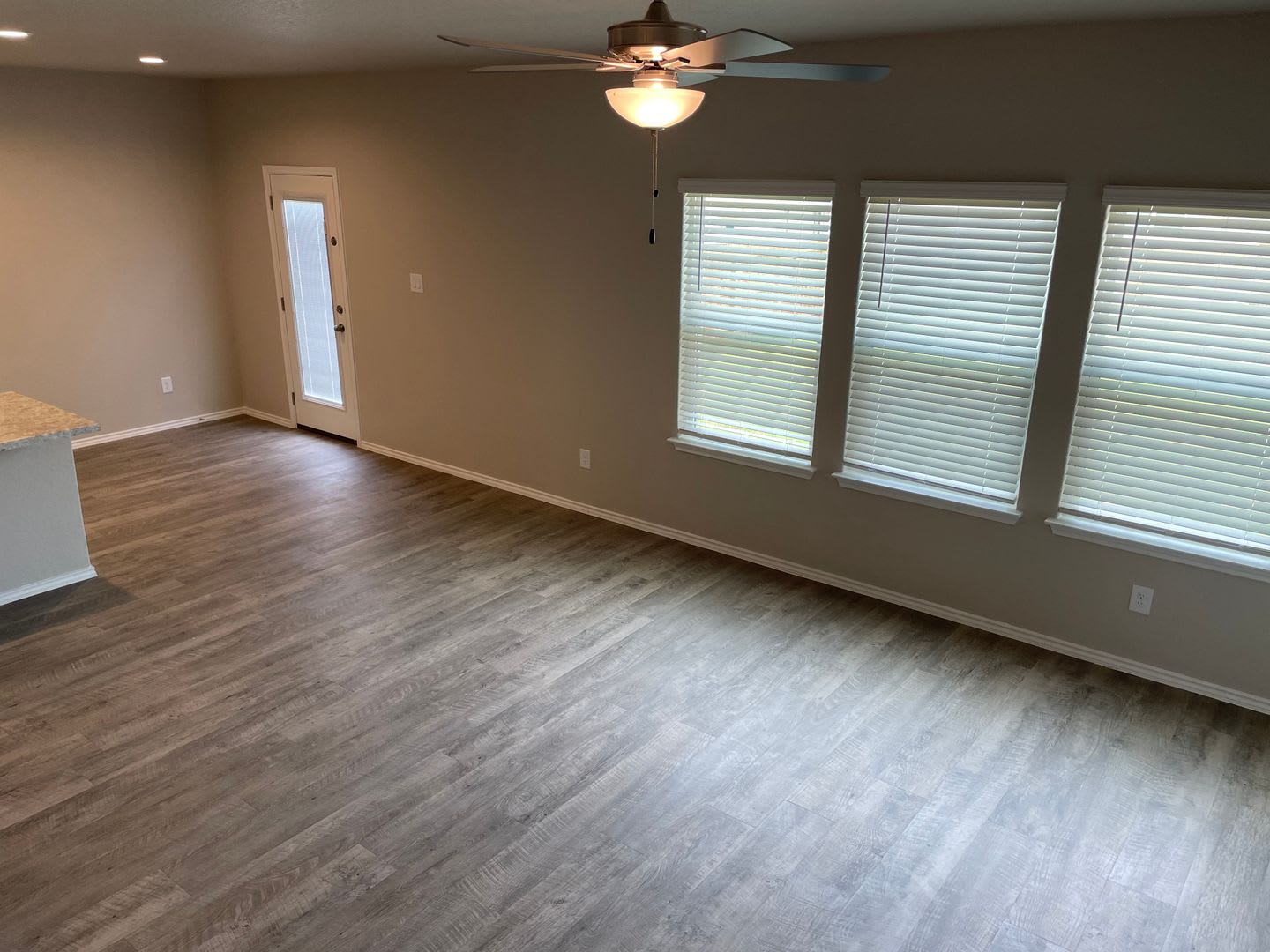 Discover Your Modern 3-Bed, 2.5-Bath Home in Scott’s Hollow with a Fenced-In Backyard – photo 4