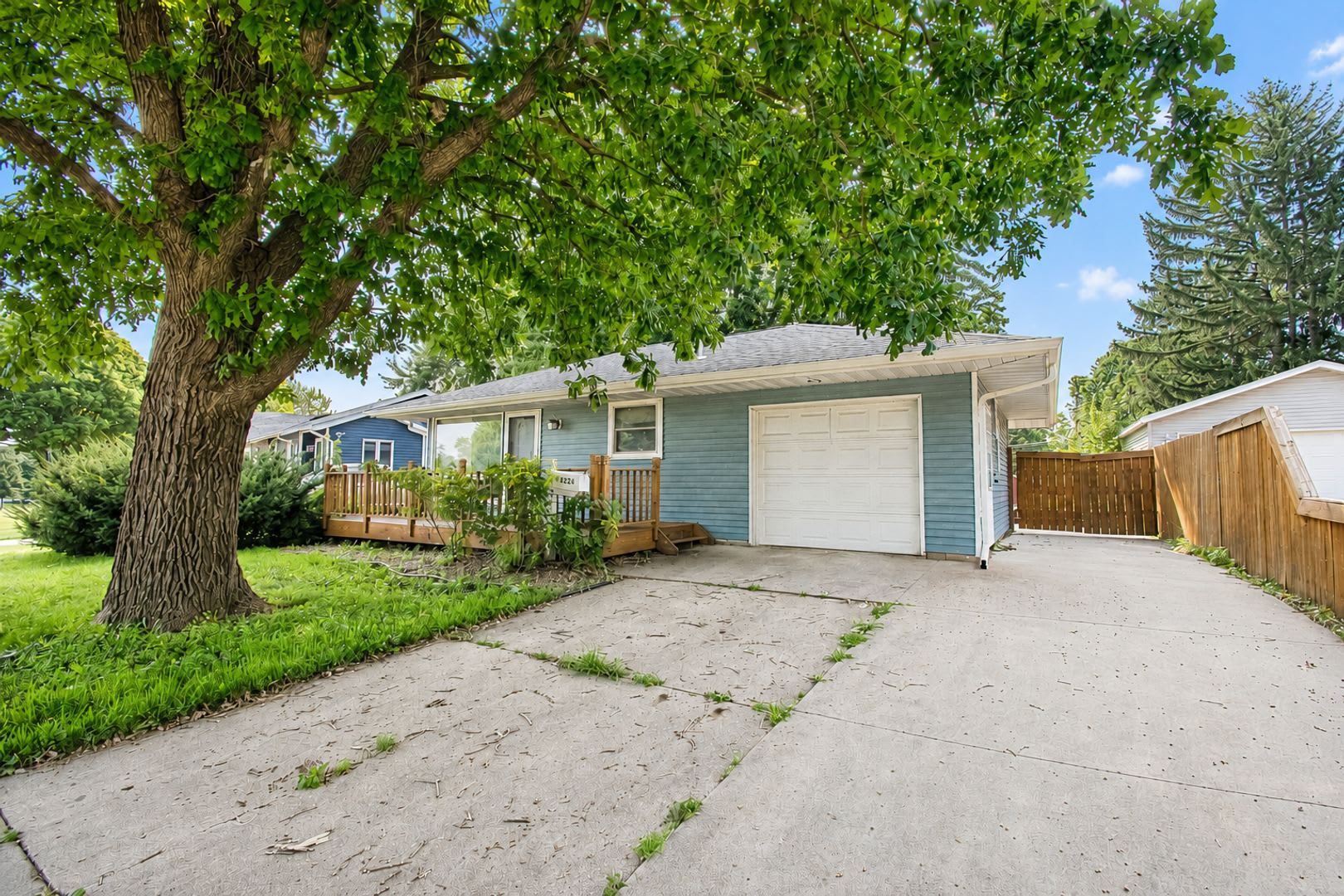 Charming Elton Hills Rambler with Finished Basement – photo 1