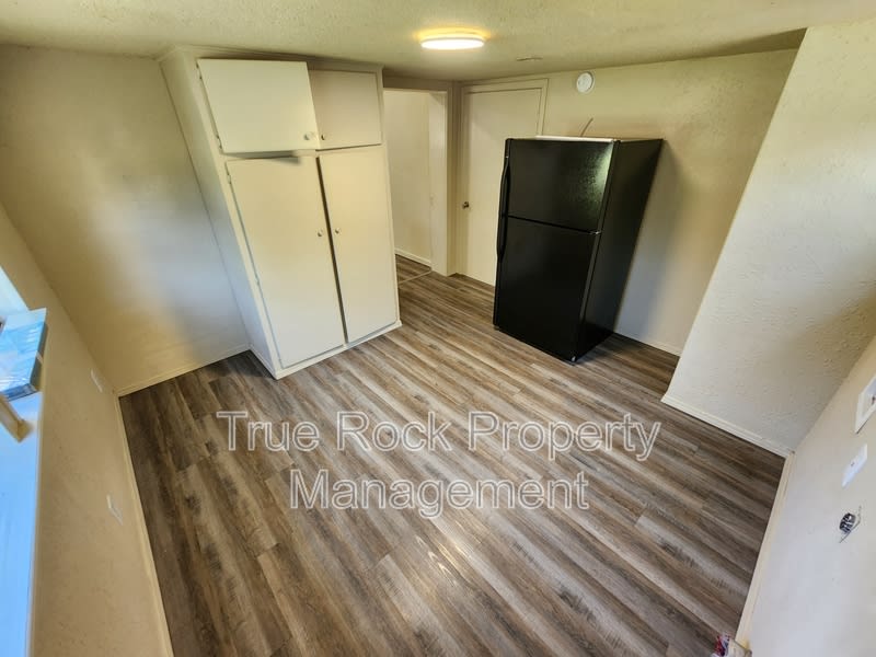 902 West 14Th Street – photo 4