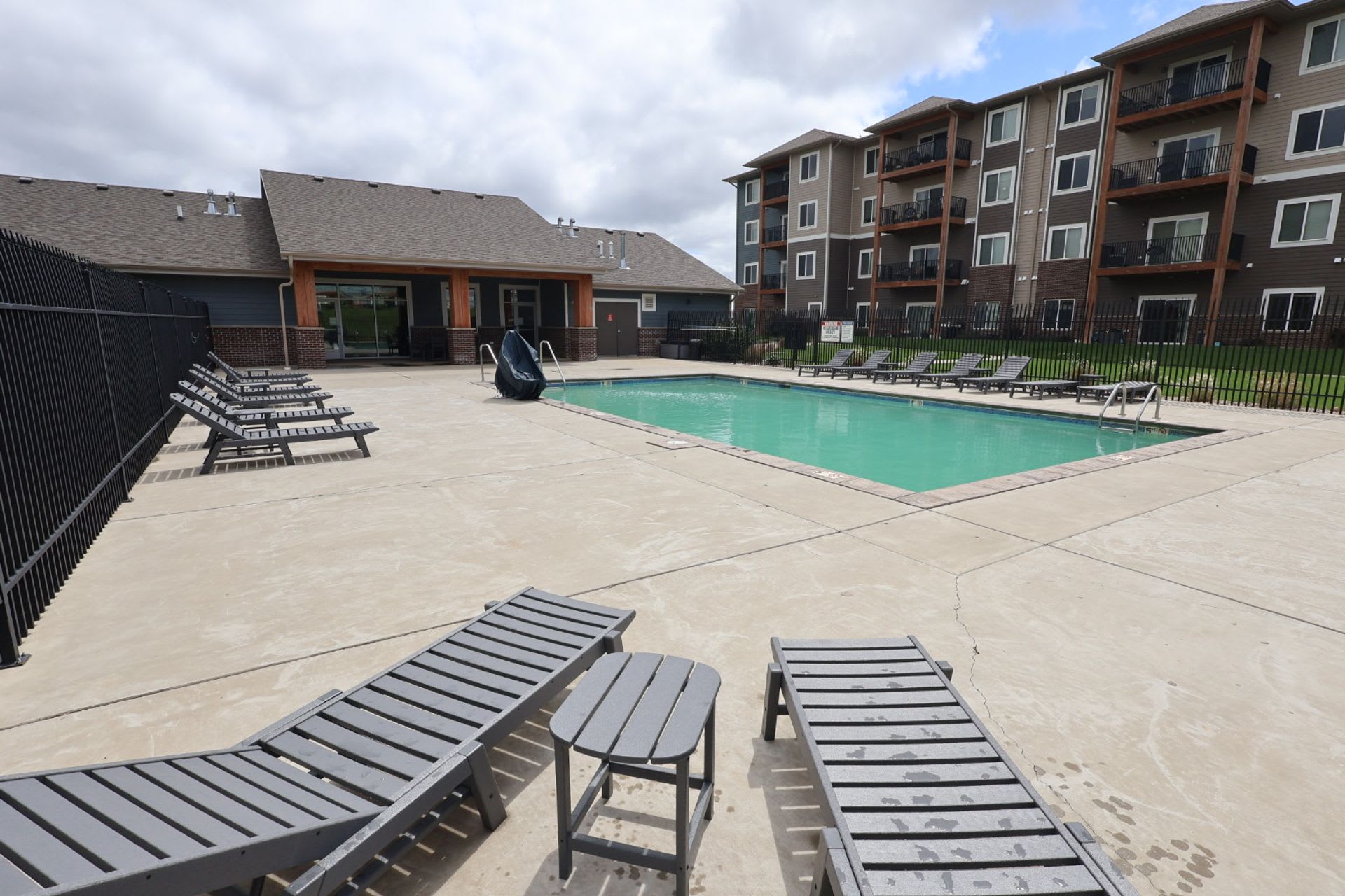 Welcome to Huntington Village – photo 1