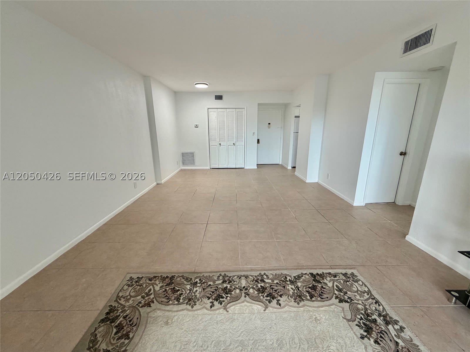 4400 Hillcrest Dr – photo 3