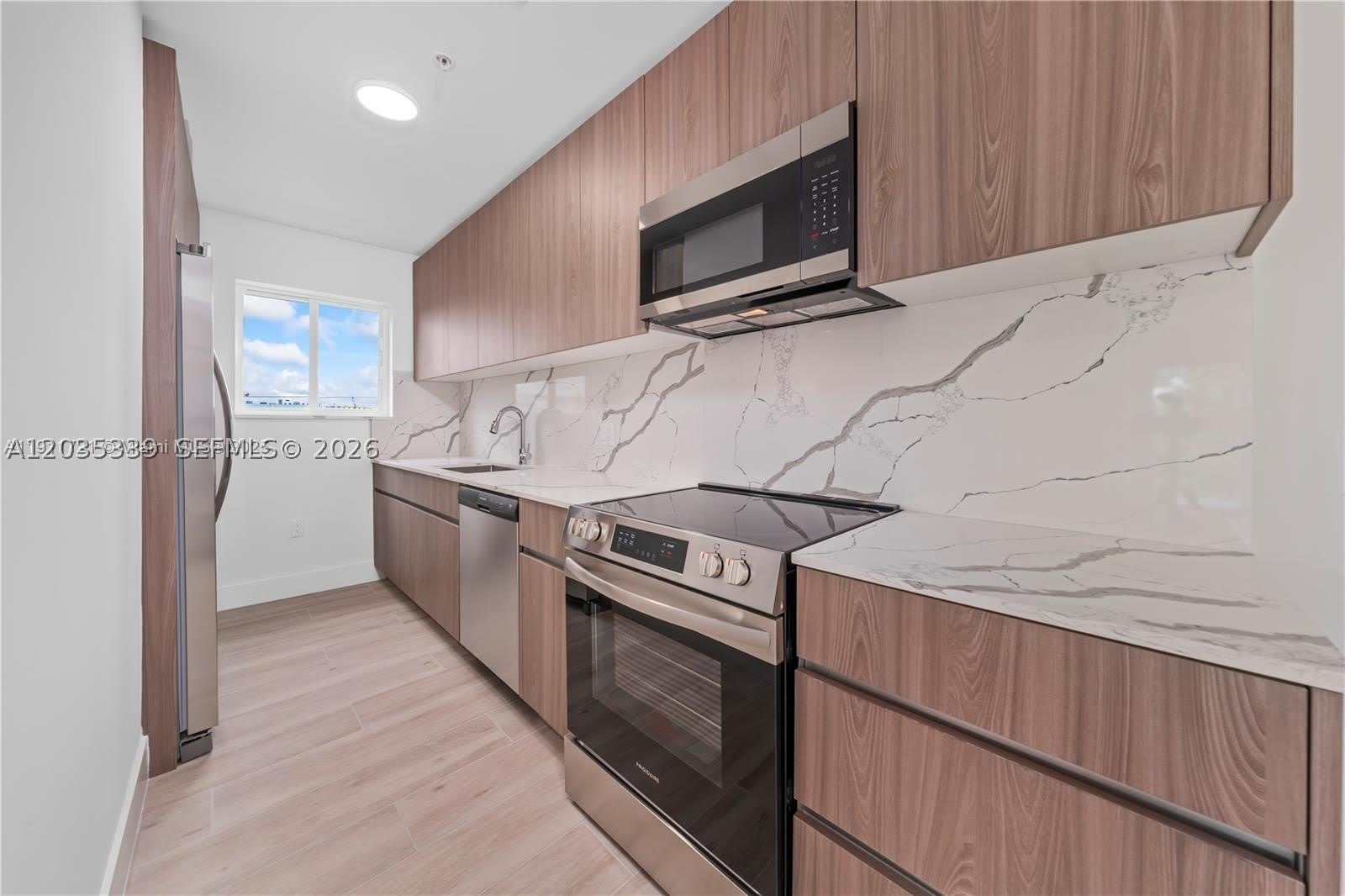 32 NW 14th Ave – photo 4