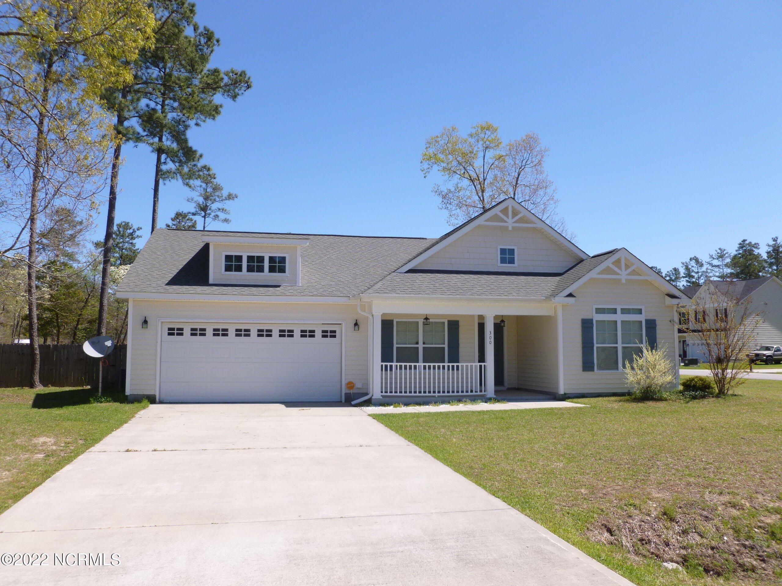 300 Sun Street – photo 1