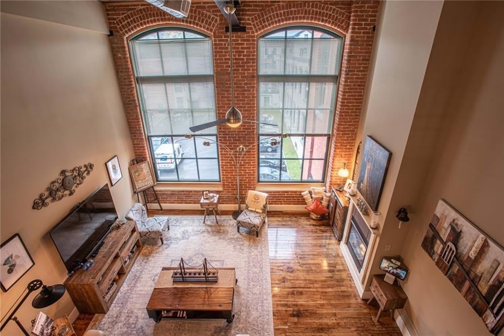 618 MAIN Street – photo 3