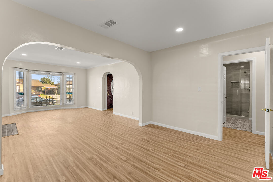 8905 South Wilton Place – photo 2