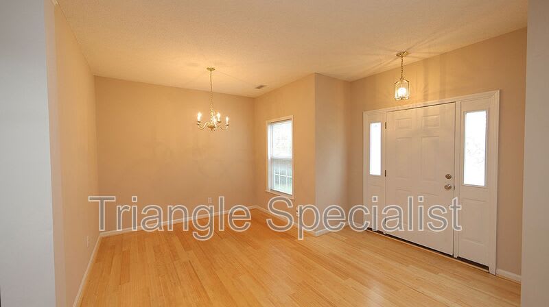 5305 Pitch Pine Court – photo 2