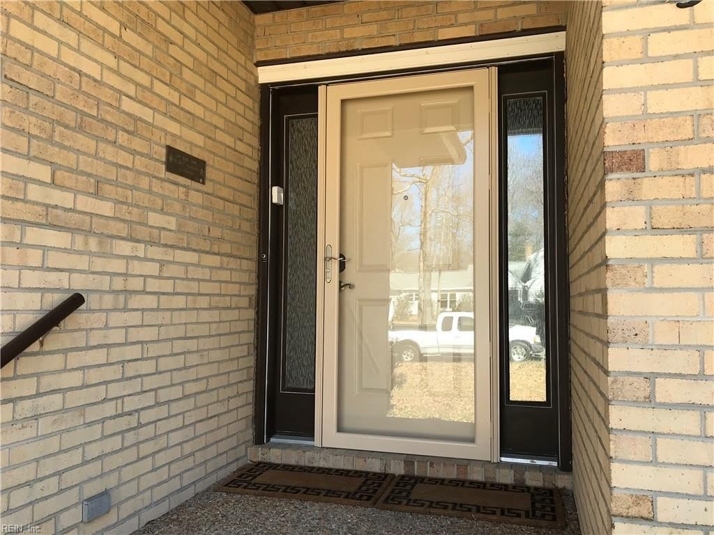31 Valmoore Drive – photo 2