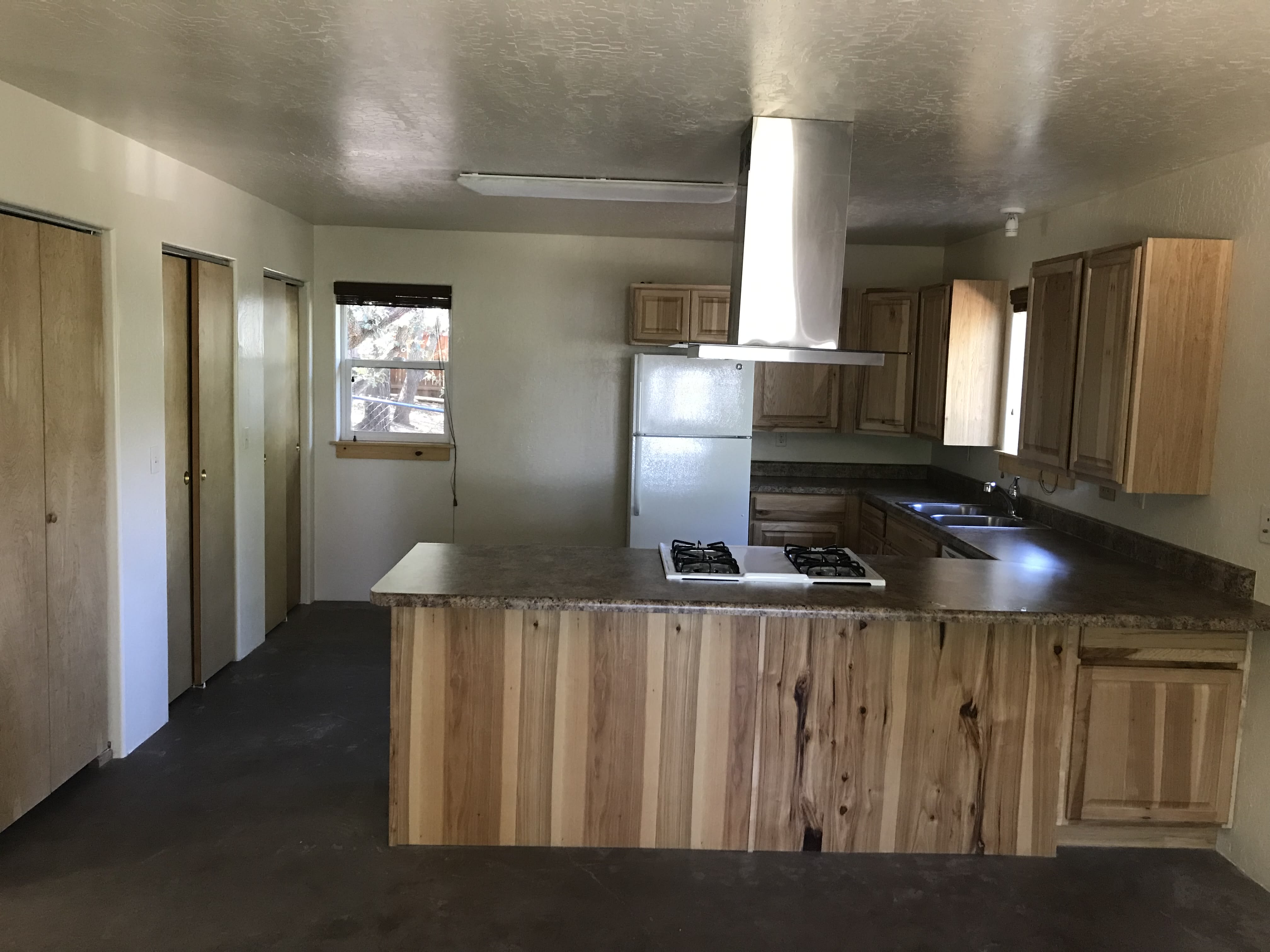 1703 E Arrowhead Ave – photo 2
