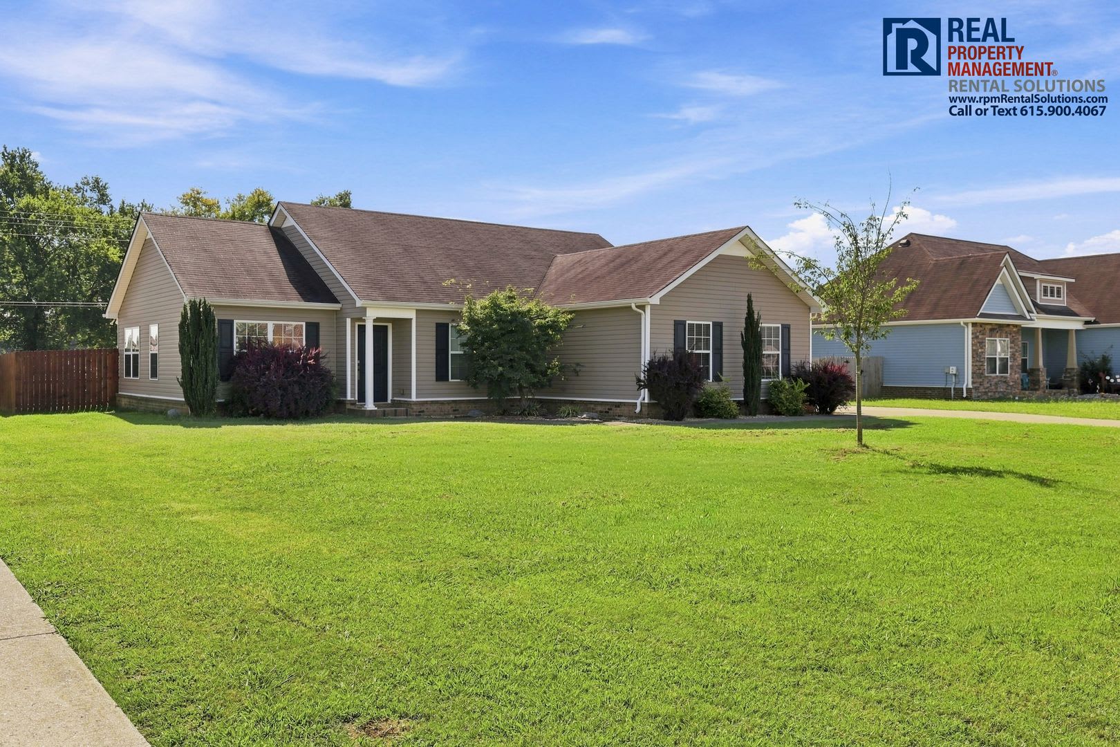 Beautiful 3bd 2 ba ranch style home with 2 car attached garage and a detached shop! – photo 3
