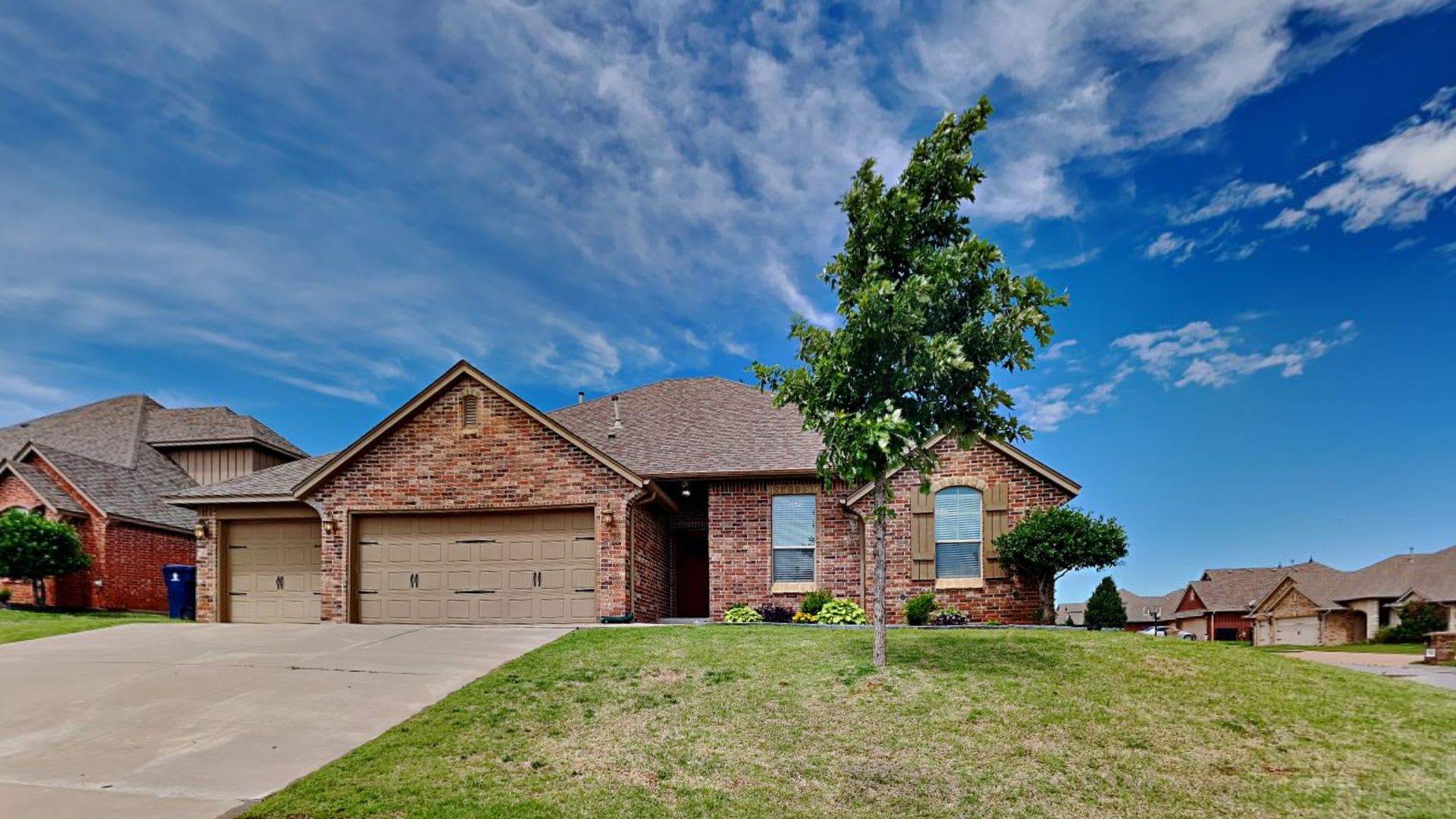 Very Nice 4 Bedroom 2 Bath + Study Home in Yukon Schools – photo 3
