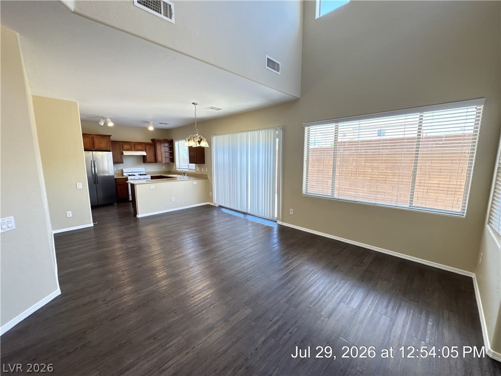 8977 Castledowns Street – photo 3