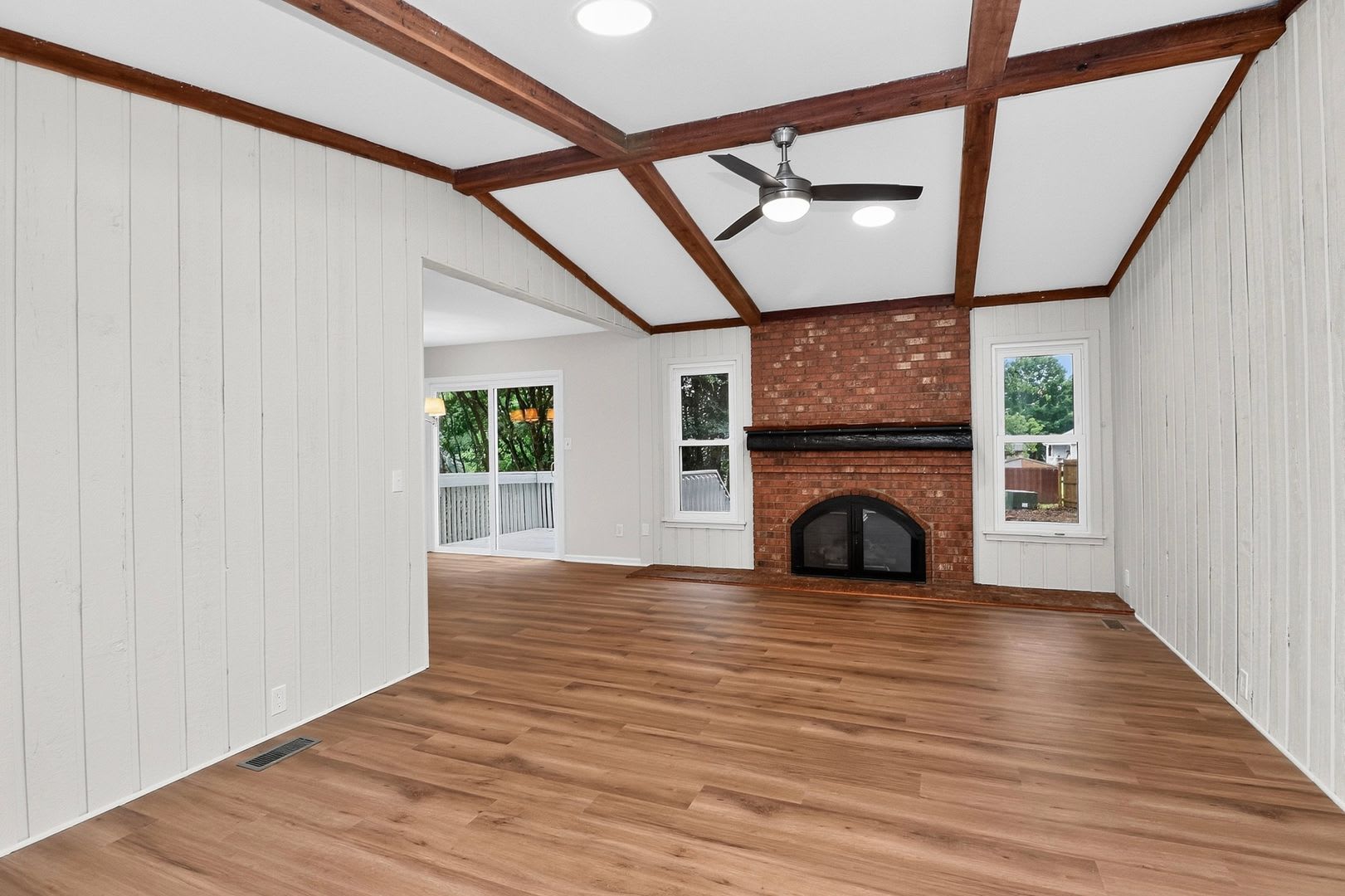 Gorgeous 3 Bedroom Home In Walnut Creek – photo 2