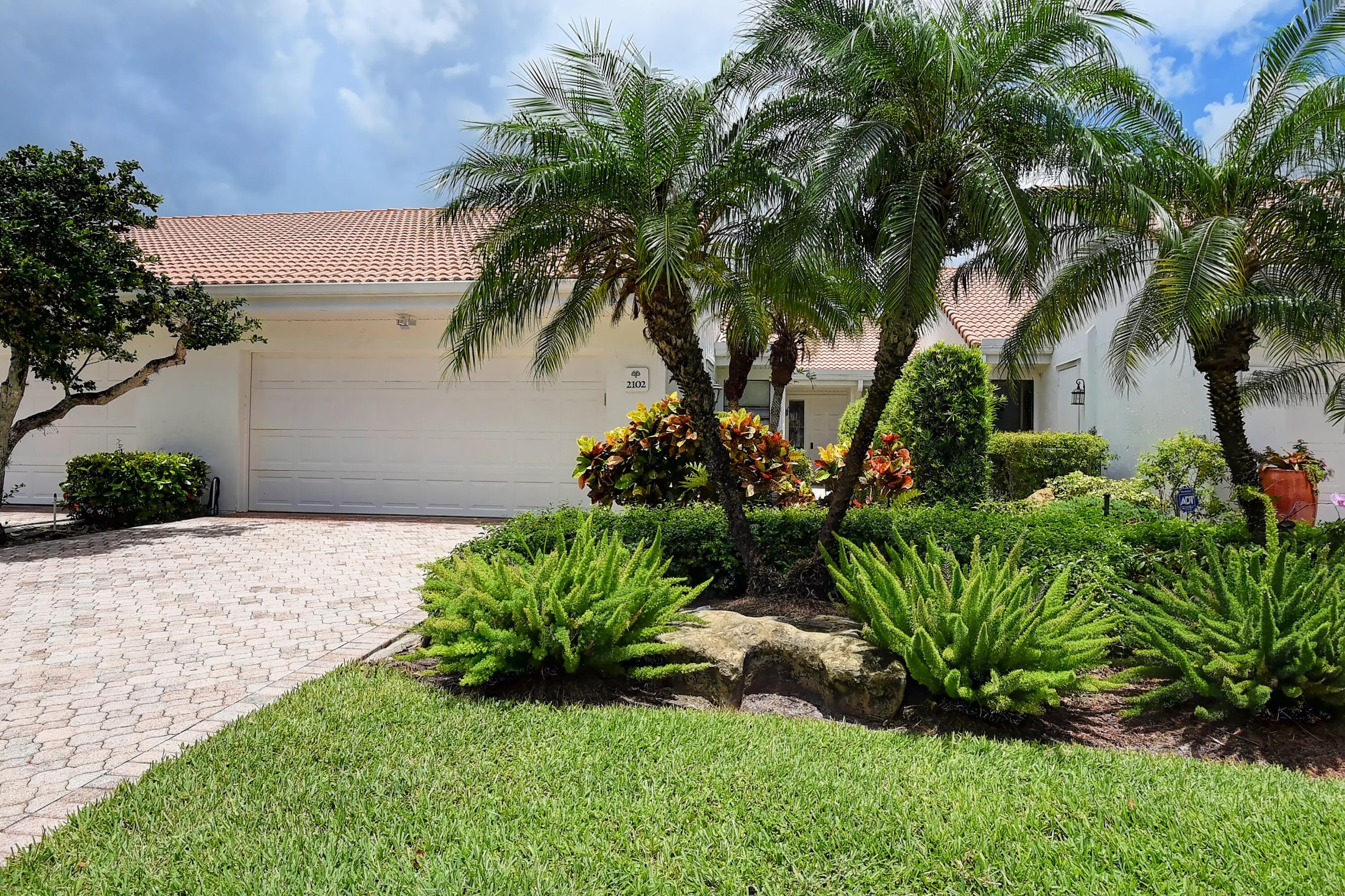 19550 Sawgrass Drive – photo 1