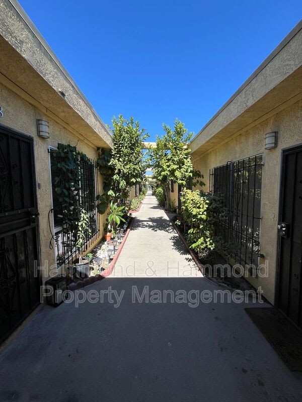 7924 Laurel Canyon Blvd. – photo 2