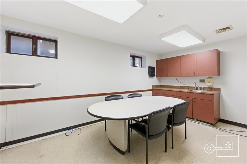 577 Prospect Avenue – photo 5