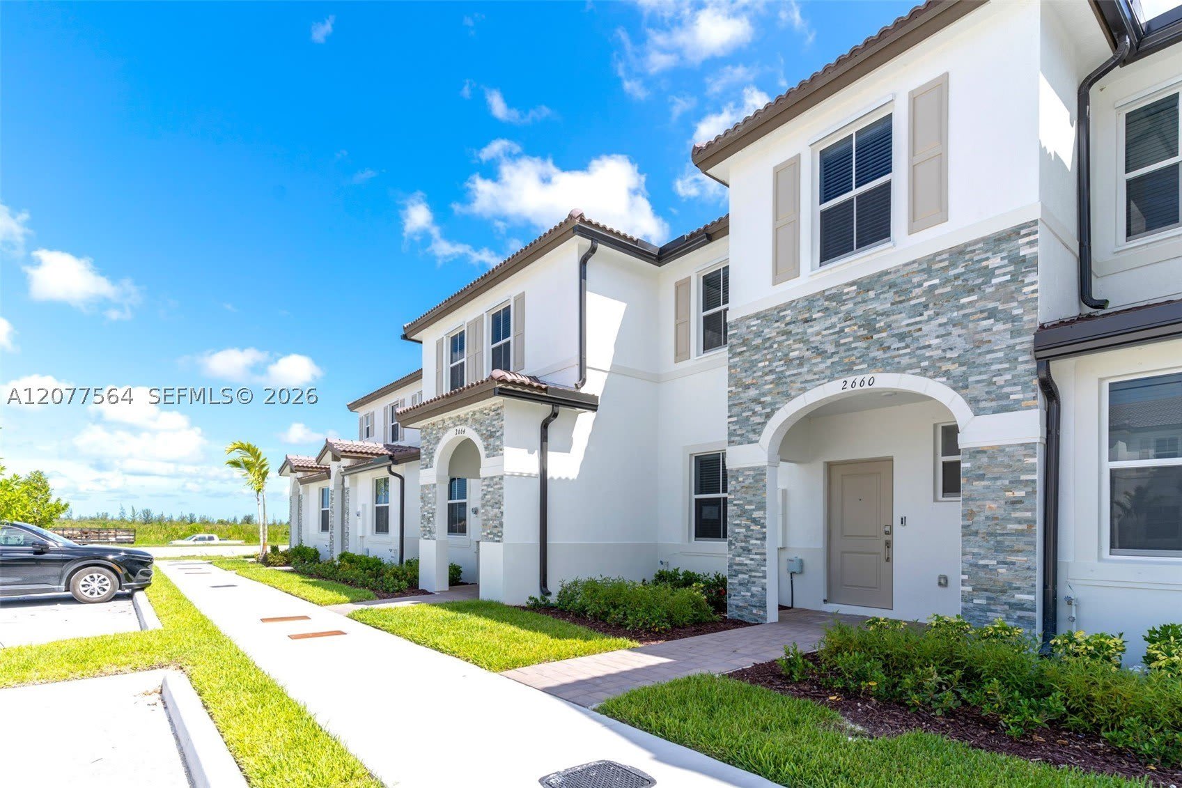 2660 SE 28th St – photo 2