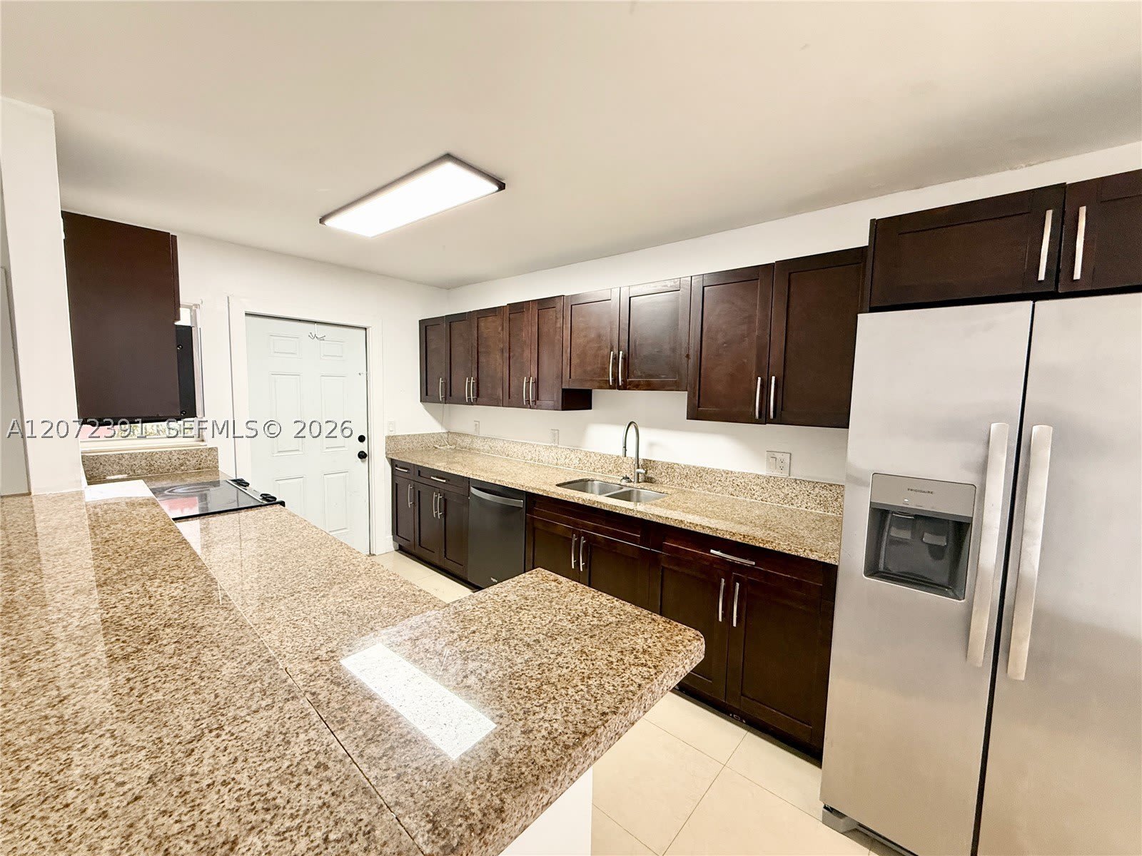 1540 Sw 5Th Pl – photo 3