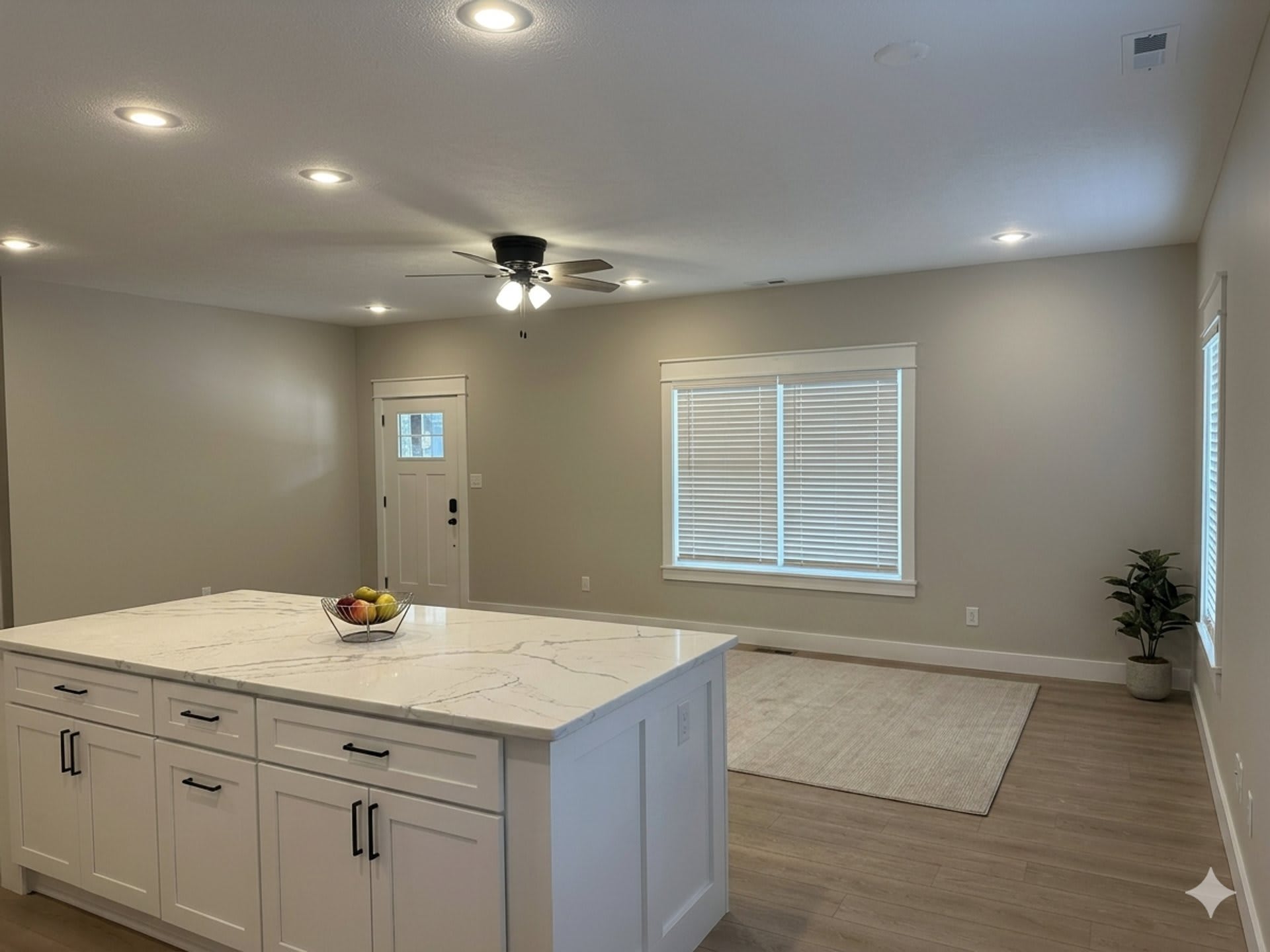 August 2027 Brand New Build 3 Bed 3 Bath Brick Townhome Amazing Location – photo 4