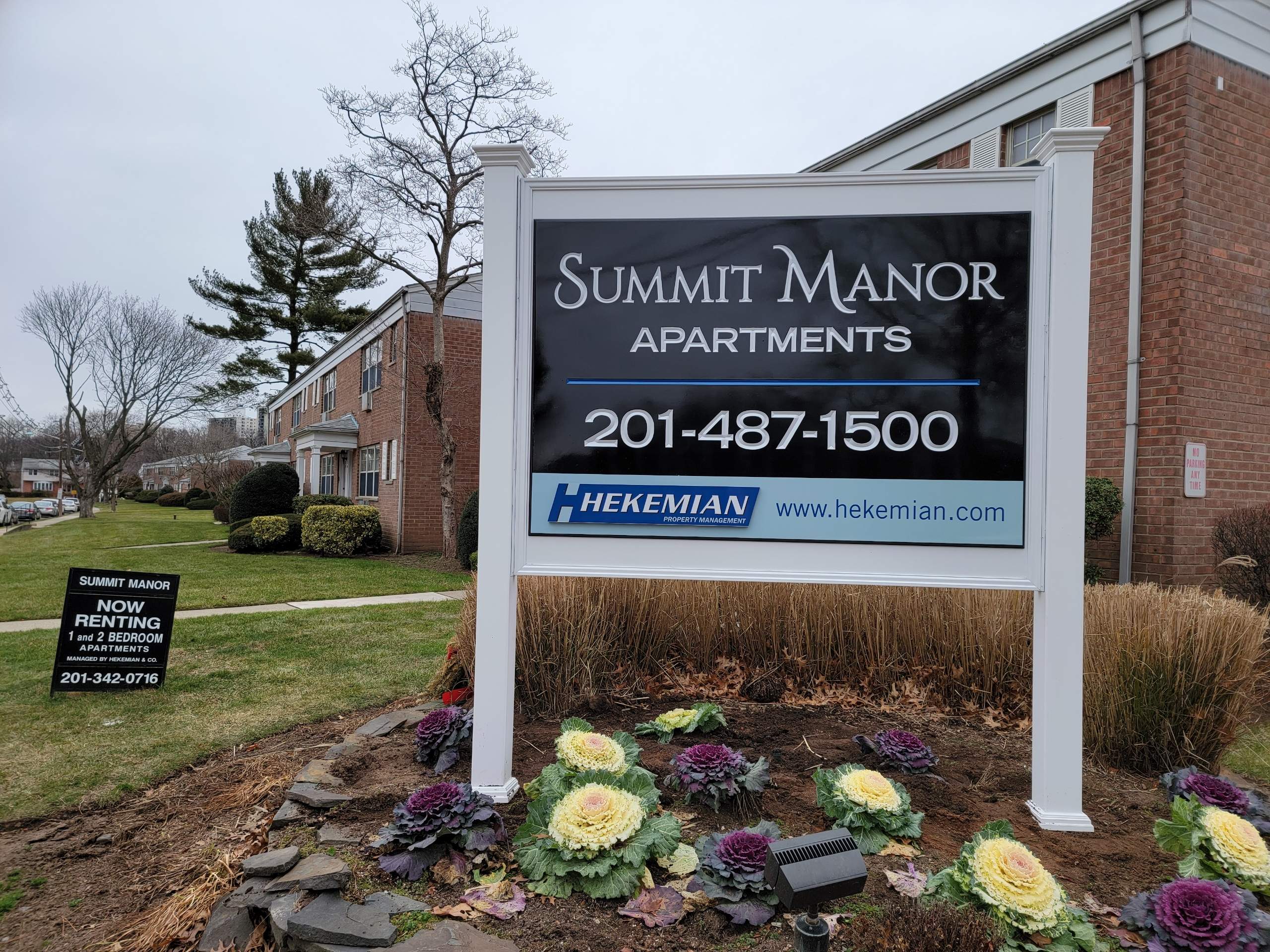 Summit Manor Apartments – photo 2