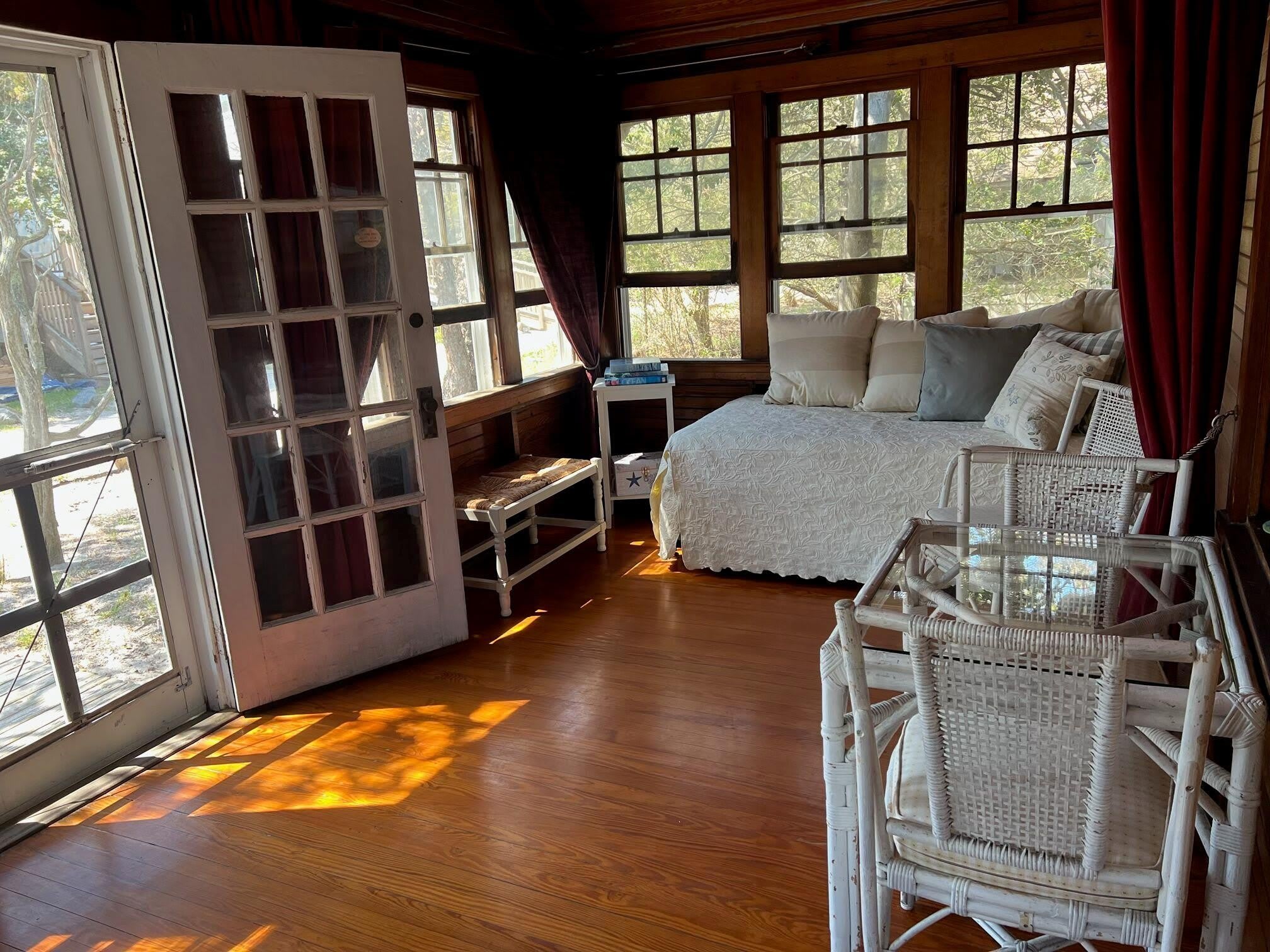 97 Bungalow – photo 3
