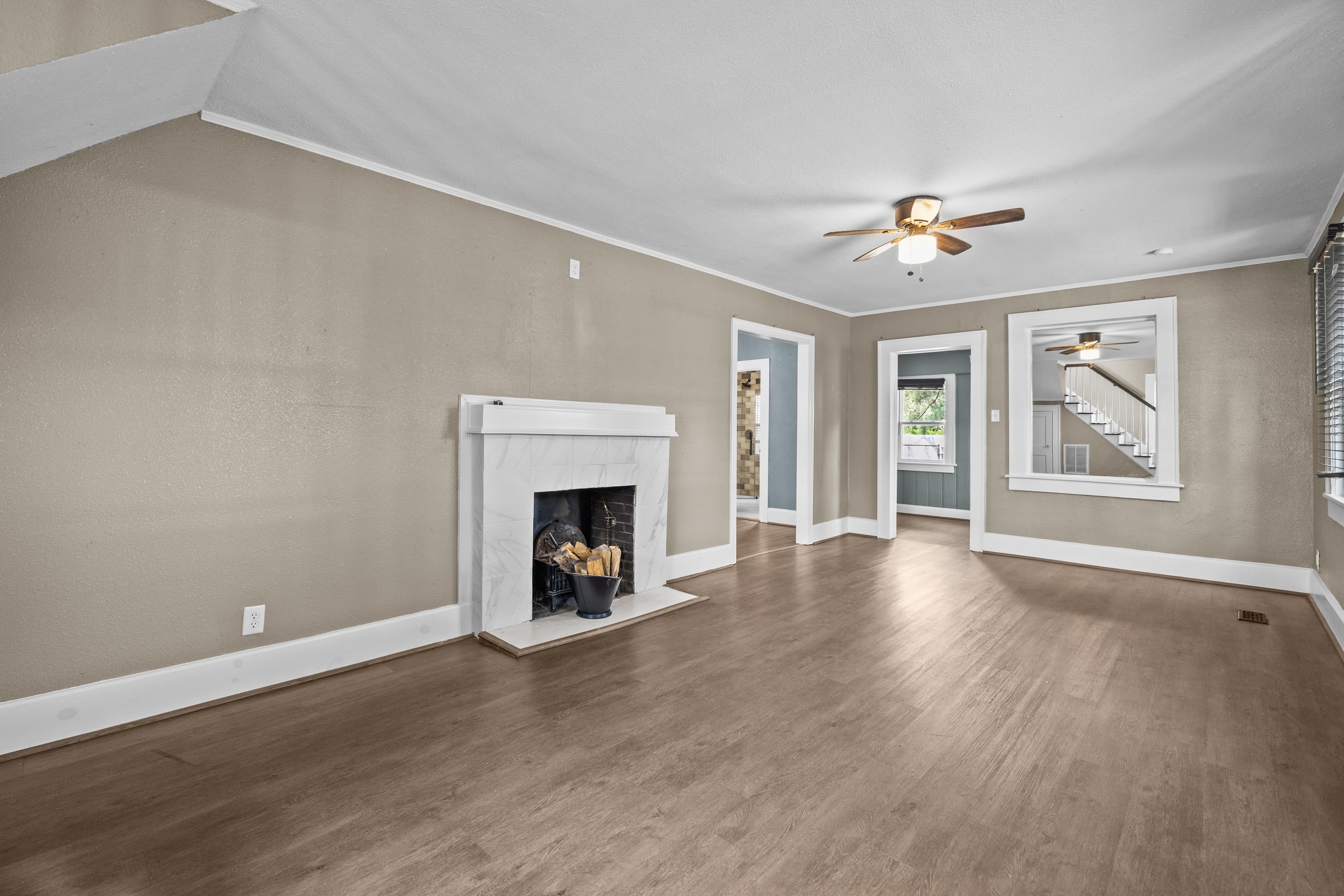 1619 Bain Street – photo 4