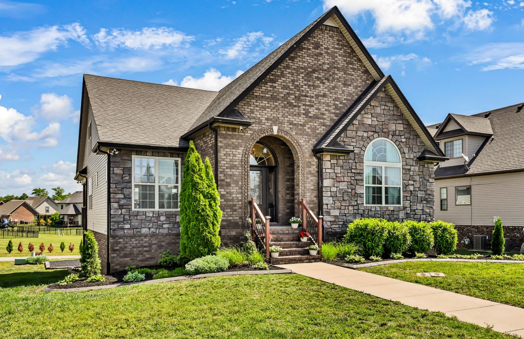 4 Bedroom Home Including Two Bonus Flex Spaces – photo 2