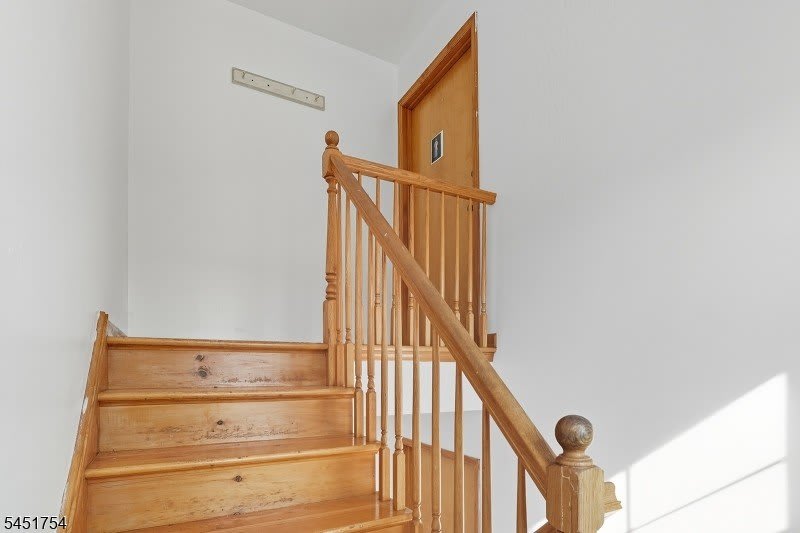 87 Cottage St – photo 2