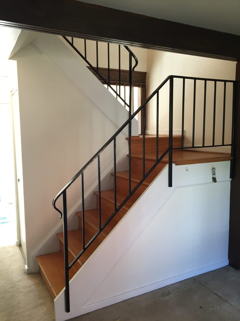 Spacious 2bd/1.5bth Condo Located in Laurel Square!! – photo 2