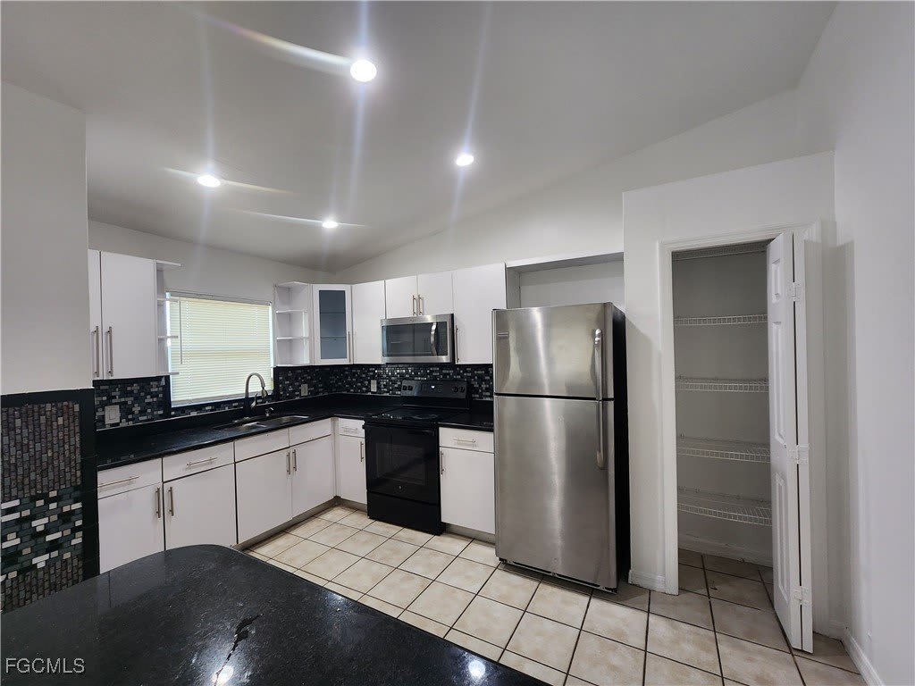1248 Columbus Boulevard – photo 3