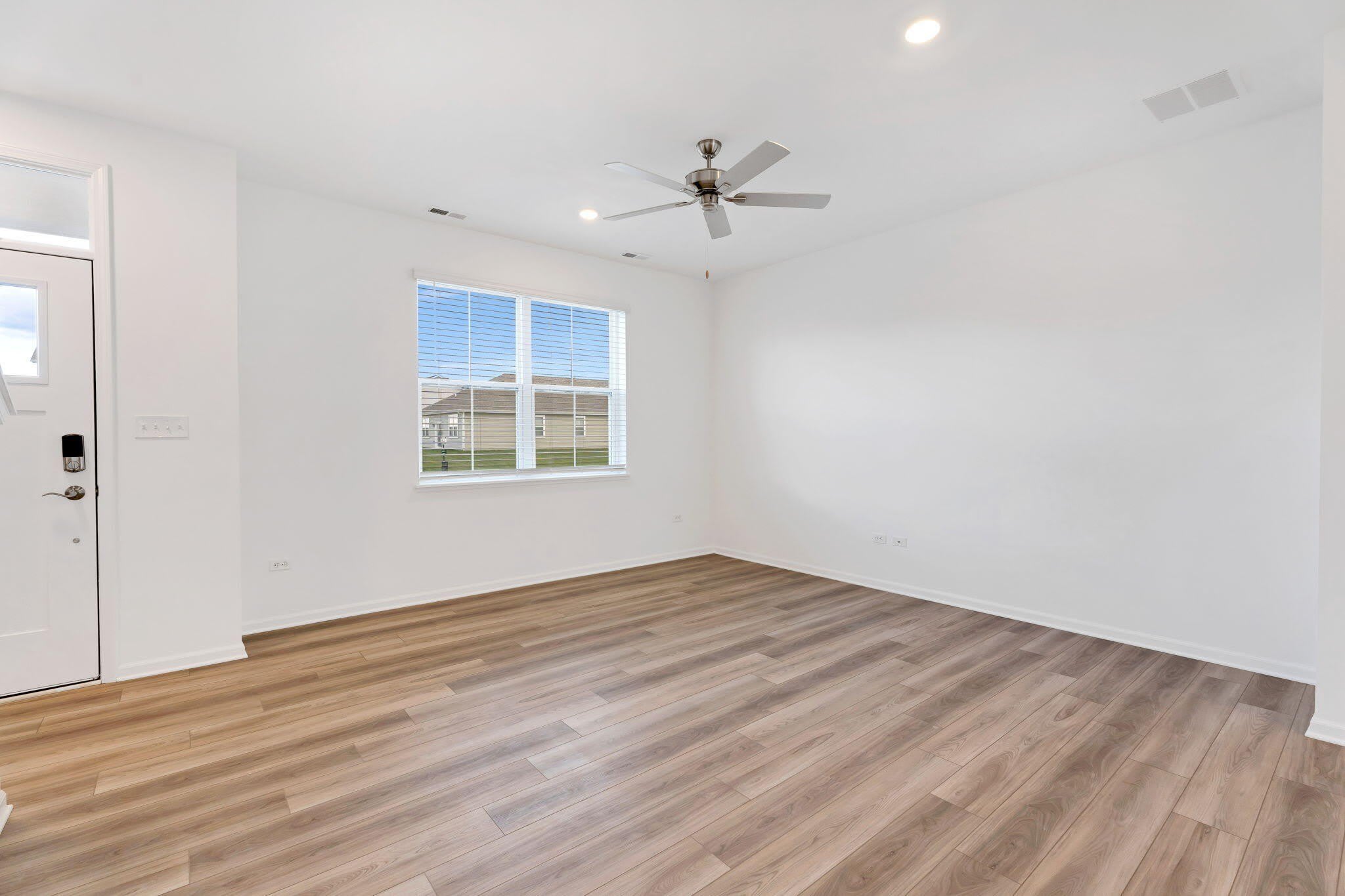 471 E 127th Place – photo 5