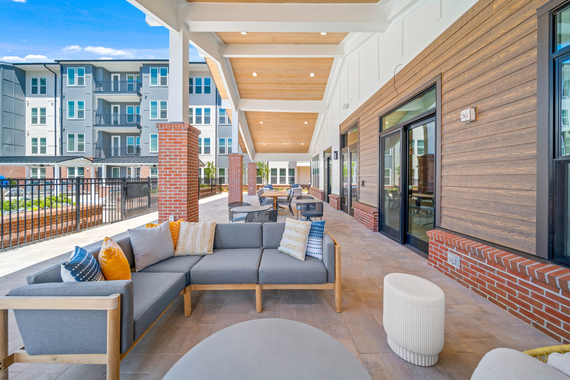 Miller And York Apartments – photo 2