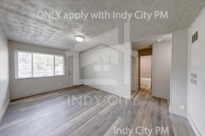 3209 East 26th Street – photo 3