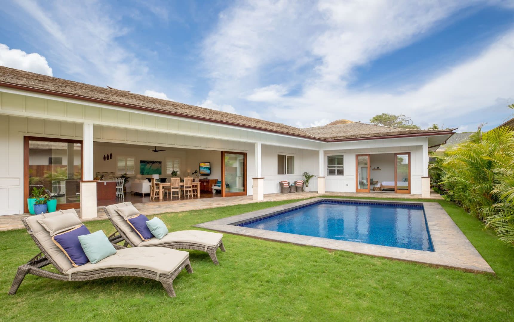 Beautiful Private Home w/Pool, Yard & AC – photo 1