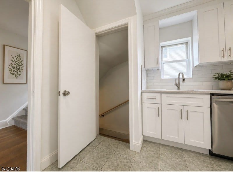 312 Rochelle Ave – photo 5