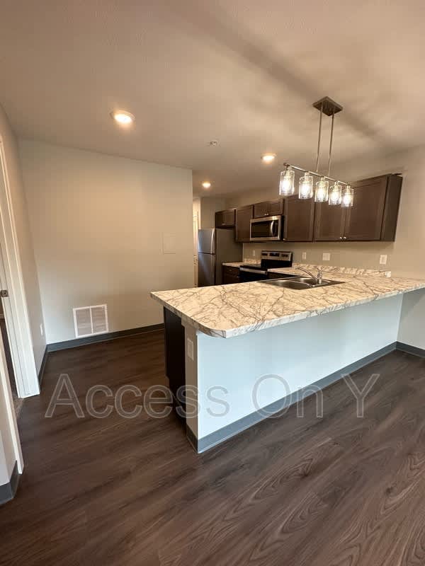 2340 Y St – photo 2