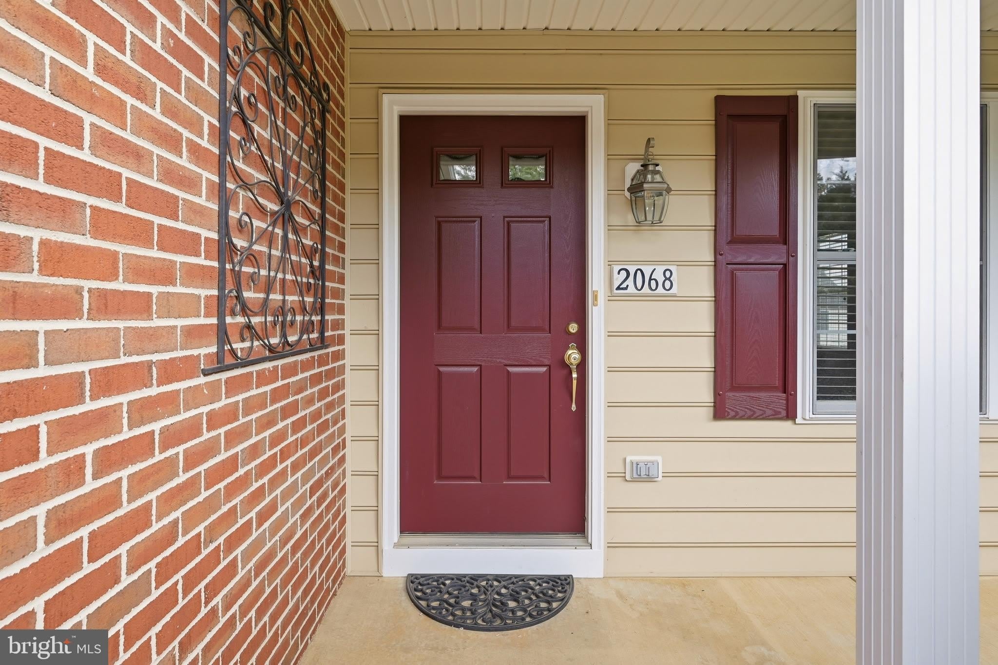 2068 Stoneleigh Drive – photo 4