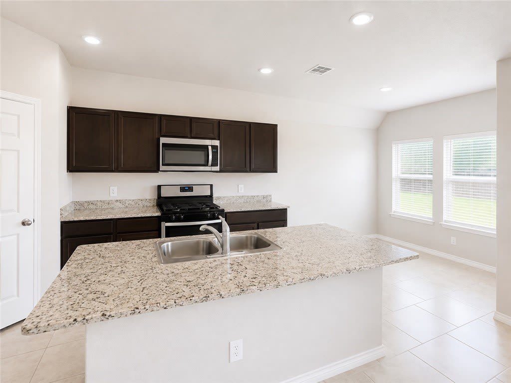 3922 Jayden Drive – photo 4