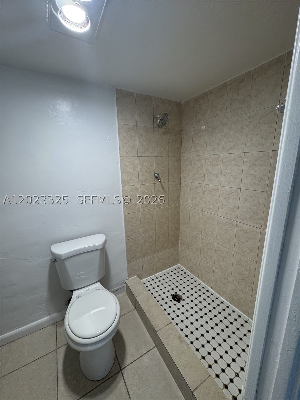 1643 NE Miami Gardens Dr – photo 3