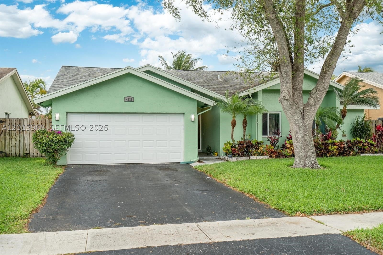 4125 Nw 96Th Ter – photo 2